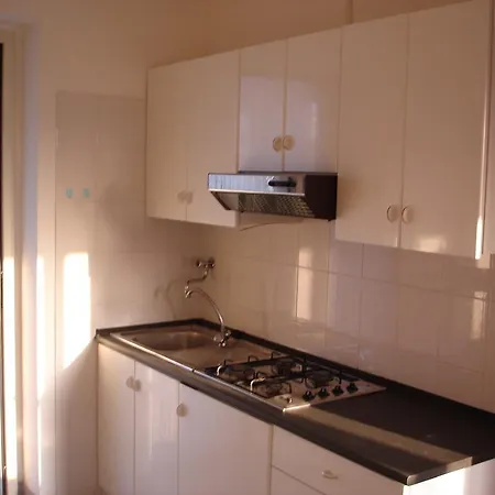 アパートホテル Sun Bay 4*